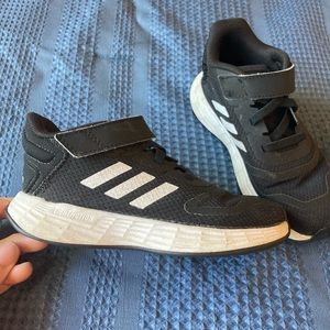 Toddler Velcro adidas size 9